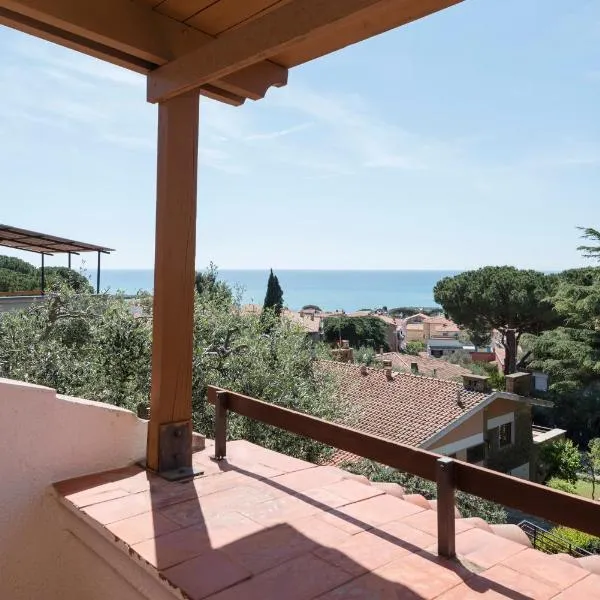 Villa con Terrazza Vista Mare，位于卡斯蒂里昂纳·德拉佩的酒店
