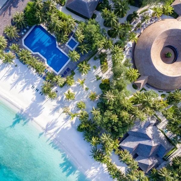 Meeru Maldives Resort Island，位于迪弗西的酒店