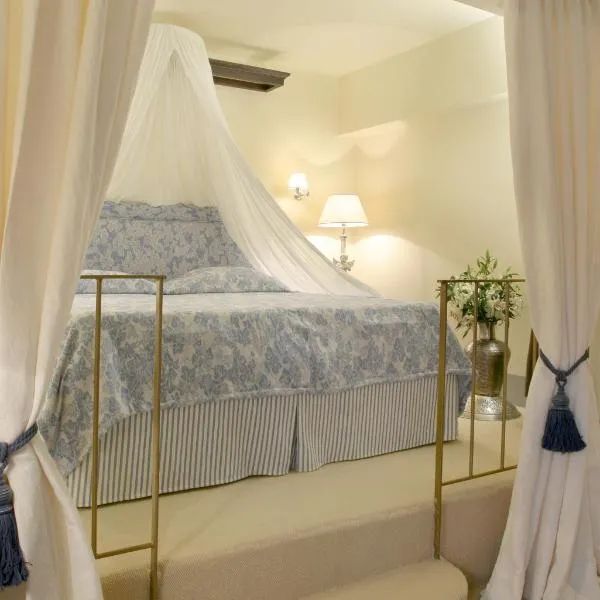 Le Convivial - Wine and Spa Experience Suites，位于Kariótika的酒店