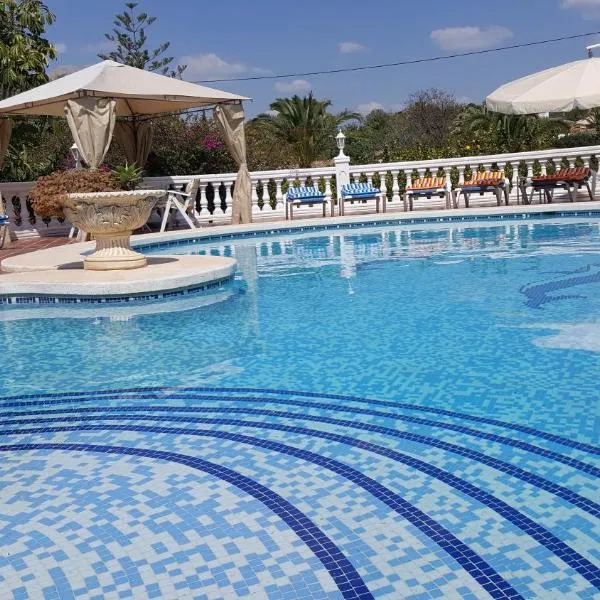 De Luxe Villa，位于拉努西亚的酒店