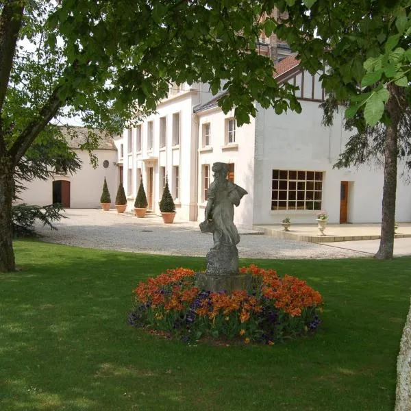 普罗埃兹雅克马尔香槟别墅酒店，位于Trépail的酒店