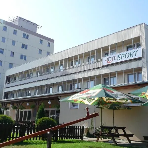 Hotel Sport，位于Dolní Beřkovice的酒店