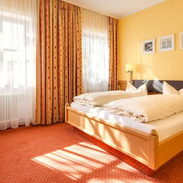 希霍夫酒店，位于阿默湖畔乌廷的酒店