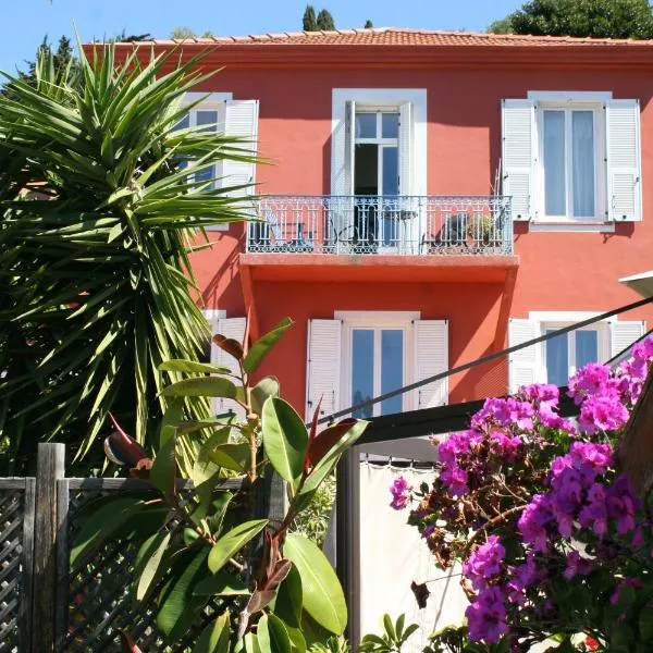 Hôtel La Villa Patricia - Charme et Tradition，位于滨海自由城的酒店