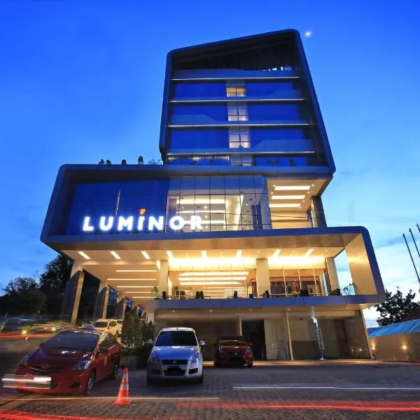 Luminor Hotel Jambi Kebun Jeruk By WH，位于Selat的酒店