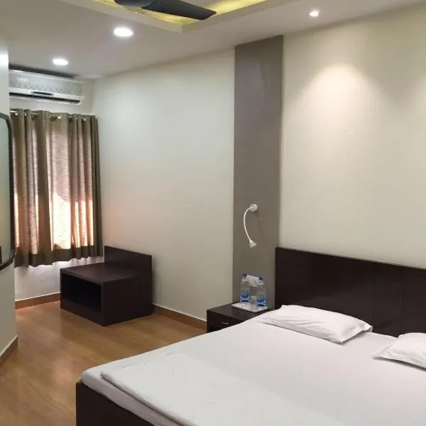 Pamposh Guest House GK II Market，位于新德里的酒店