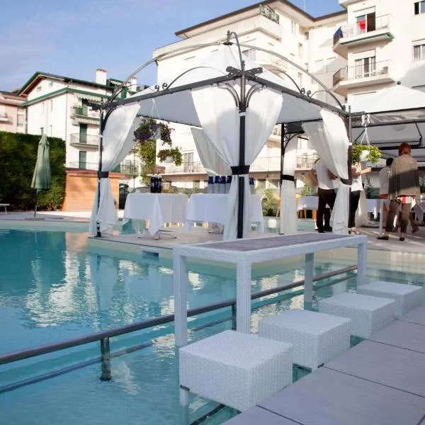 乌特酒店，位于利多迪耶索罗的酒店