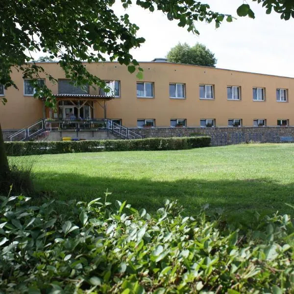 Sporthotel BK Pod Lipou，位于Budyně nad Ohří的酒店