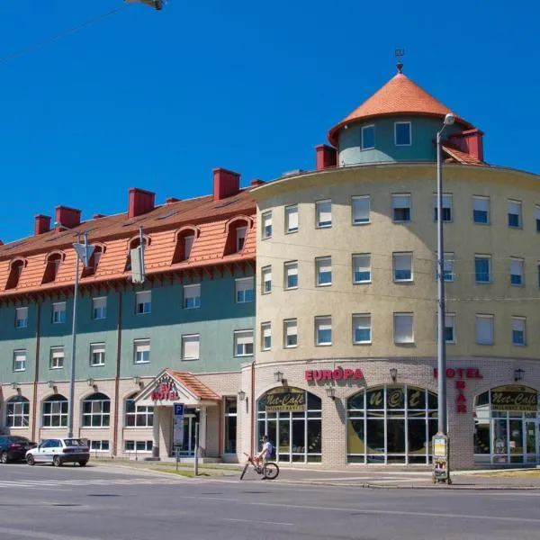 艾斯艾特莱欧罗巴酒店 ，位于Újfehértó的酒店