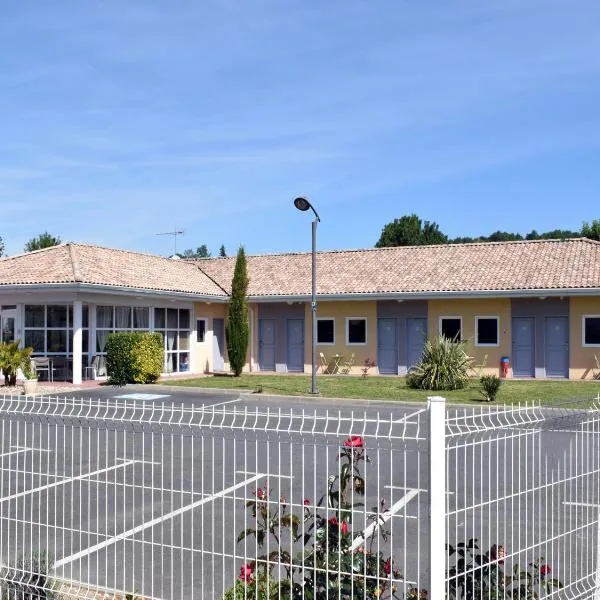 圣爱米里昂东快捷酒店，位于Pujols Gironde的酒店