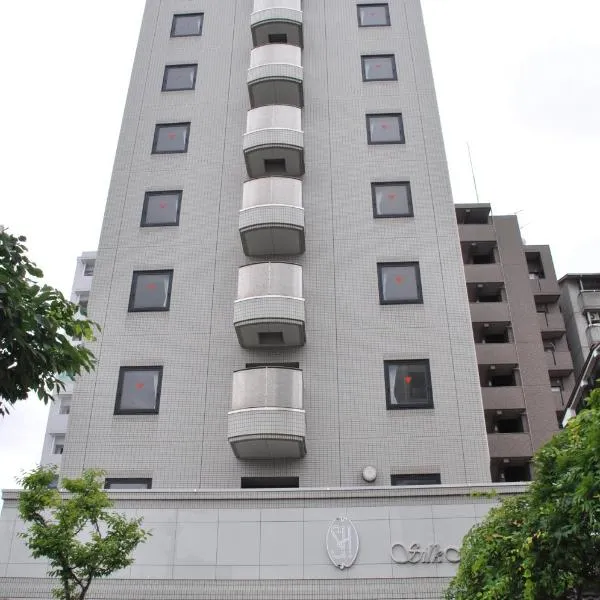 丝绸酒店，位于岩仓市的酒店