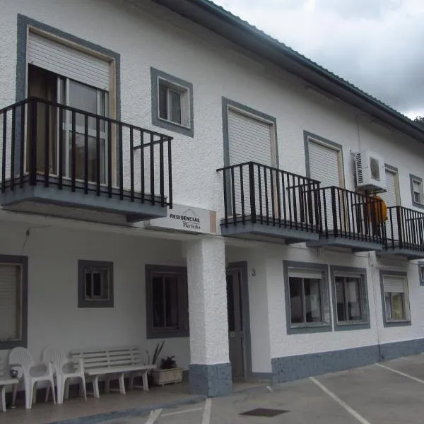Residencial Martinho，位于Gondramaz的酒店