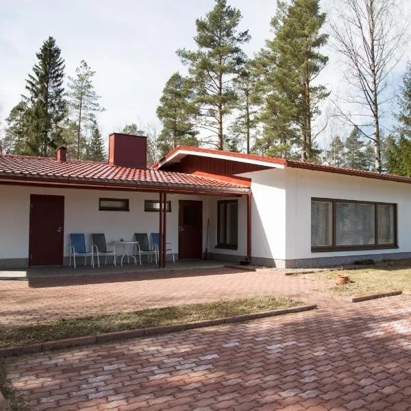 Holiday home in Kuusankoski，位于Verla的酒店