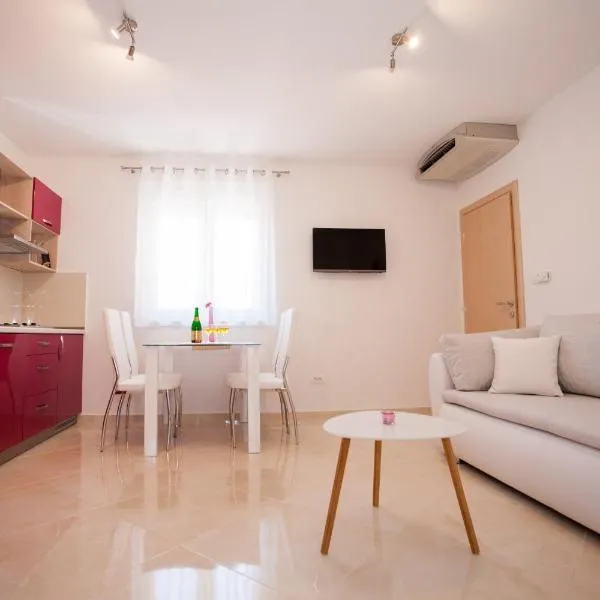 Apartments MIA，位于巴什卡沃达的酒店