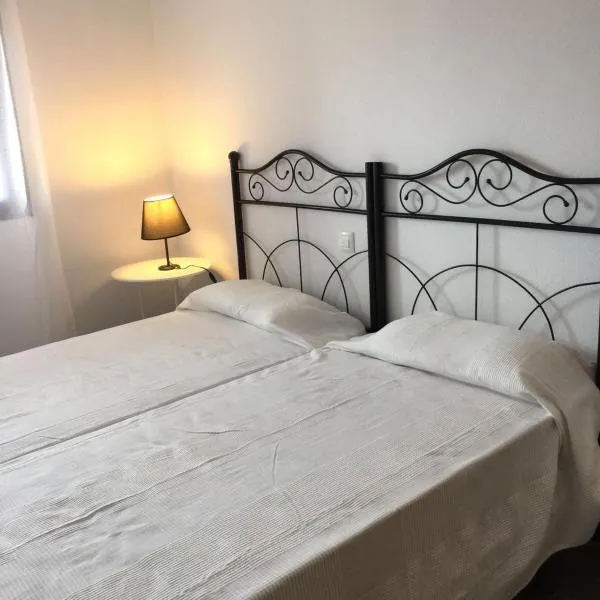 Apartamentos Arcos Costa Cálida，位于Matalentisco的酒店