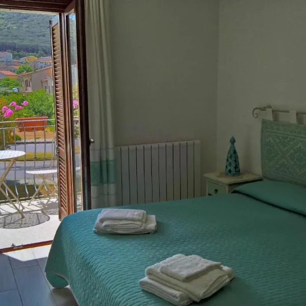 I Graniti，位于Piras的酒店
