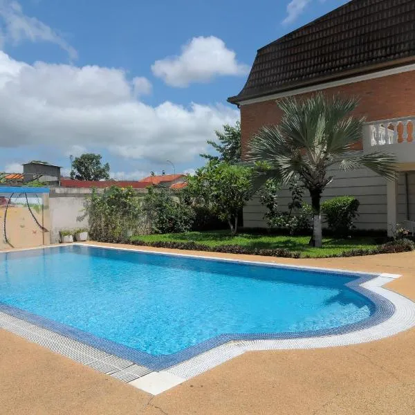 Residence Eburnea，位于Abobo Baoulé的酒店