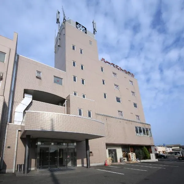 伊势崎收获经济型酒店，位于Midori的酒店