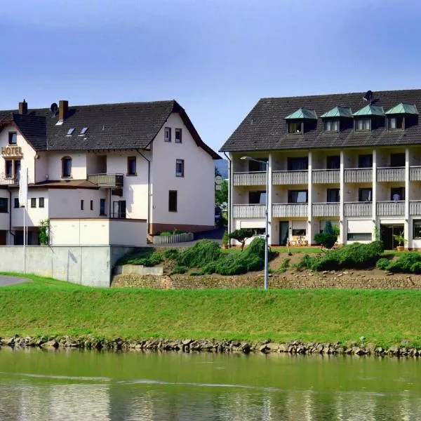 斯特劳布斯美景酒店 ，位于Breitenbrunn的酒店