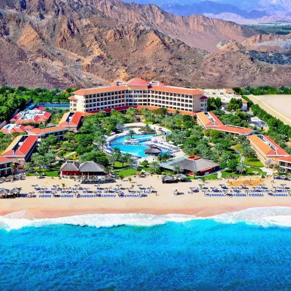 富查伊拉罗塔纳水疗度假村 - 阿尔阿卡海滩，位于Rafā‘的酒店