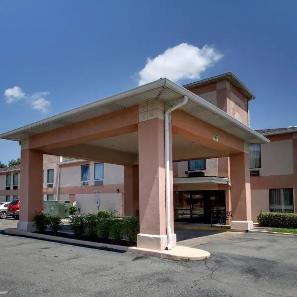 Key West Inn - Baxley，位于Baxley的酒店