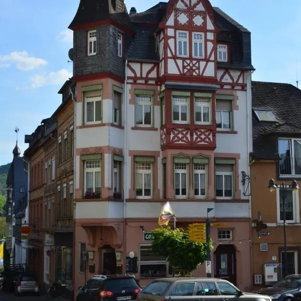 Jugendstilhaus Markplatz，位于特拉本特拉巴赫的酒店