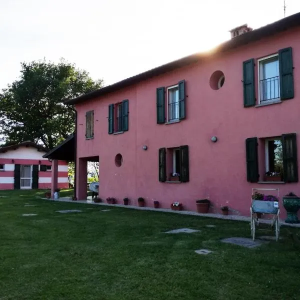 Agriturismo Morattina，位于卡斯特罗卡罗泰尔梅的酒店