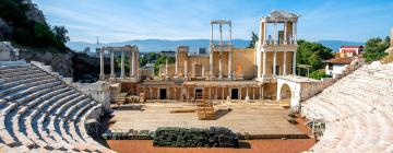 Roman Theatre Plovdiv周边酒店