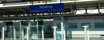 Mödling Railway Station周边酒店