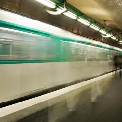 菲特路站