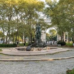 Grand Army Plaza