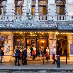 Noël Coward Theatre