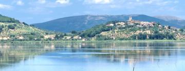 Lake Trasimeno的酒店