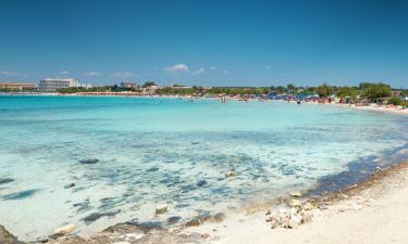 Porto Cesareo Beaches的公寓式酒店