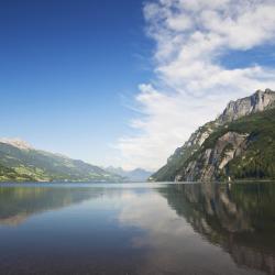 Lake Walen 3家青旅