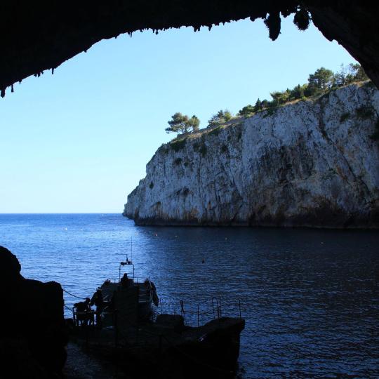 Zinzulusa和Romanelli岩洞