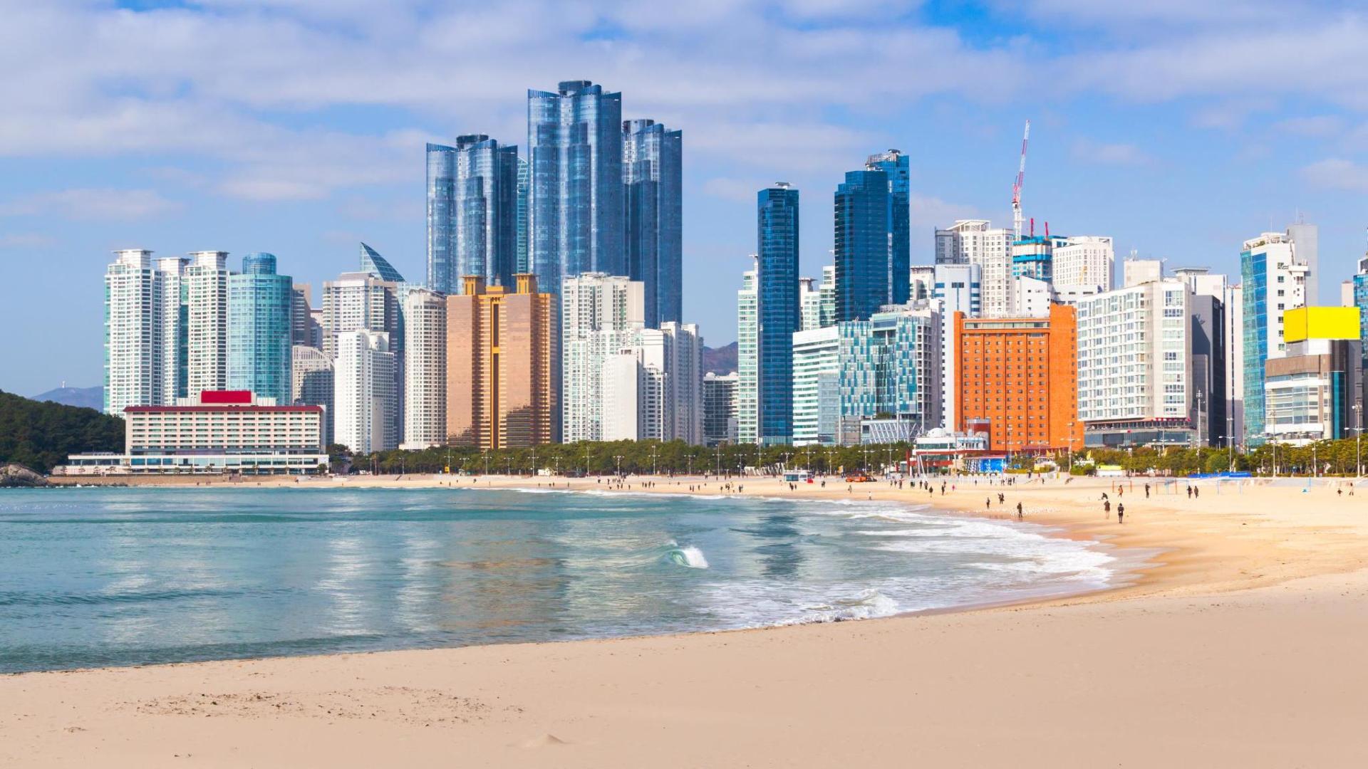 夏日的海云台海水浴场 - 全球精彩海滩目的地之一