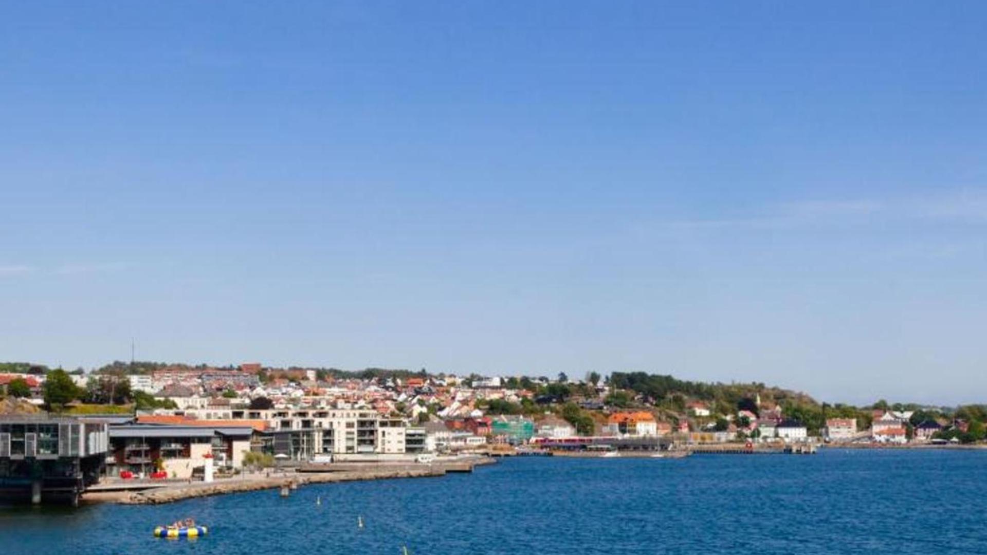 拉尔维克65 挪威河畔漫步  -  风景  -  华夫饼5月至9月阳光明媚