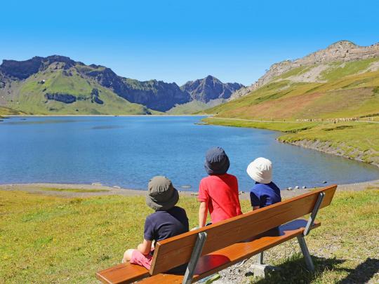 阿尔卑斯山适合家庭的5个夏季徒步